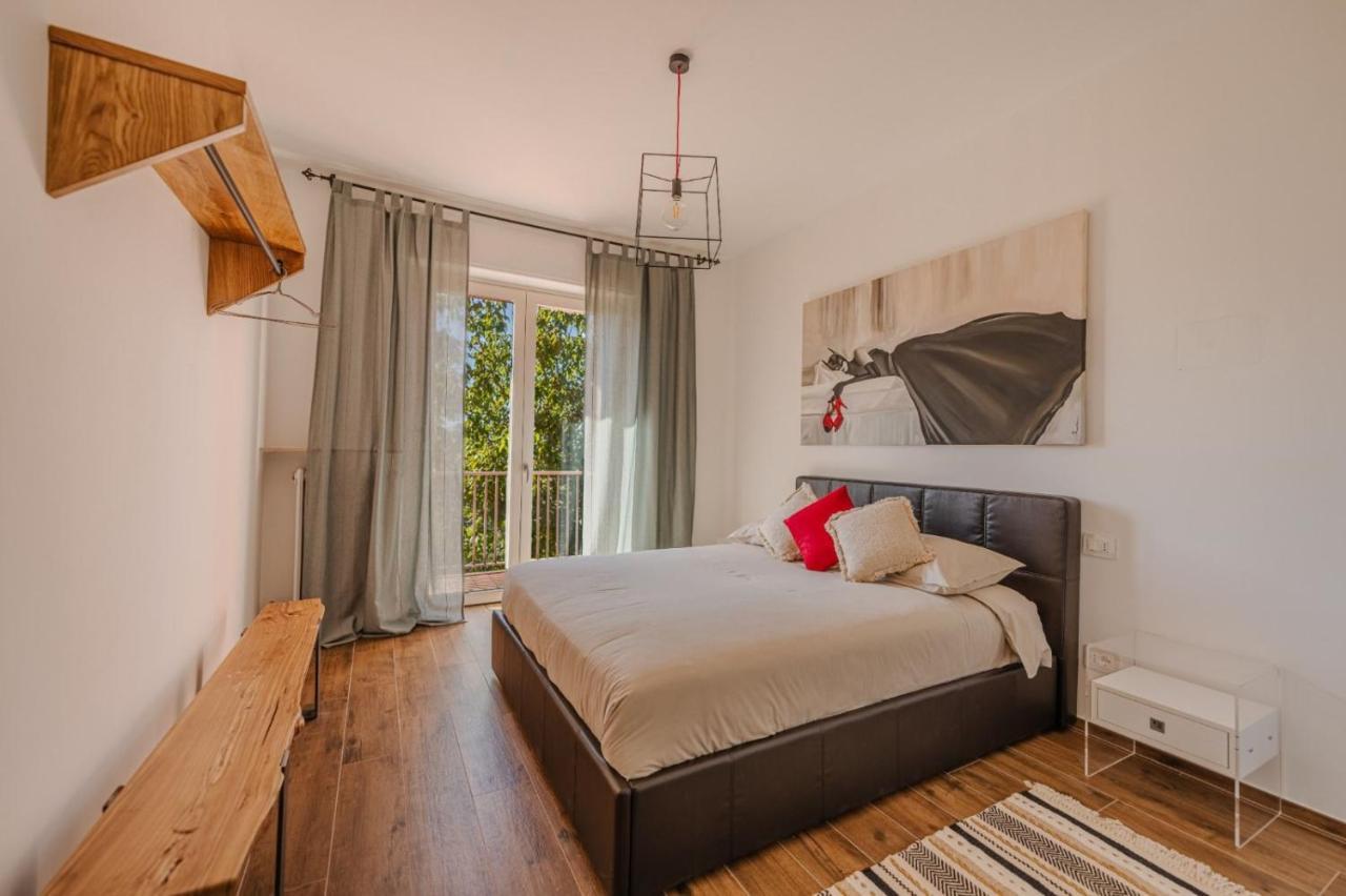 Apartamento Casa Rafanelli Monforte dʼAlba Exterior foto