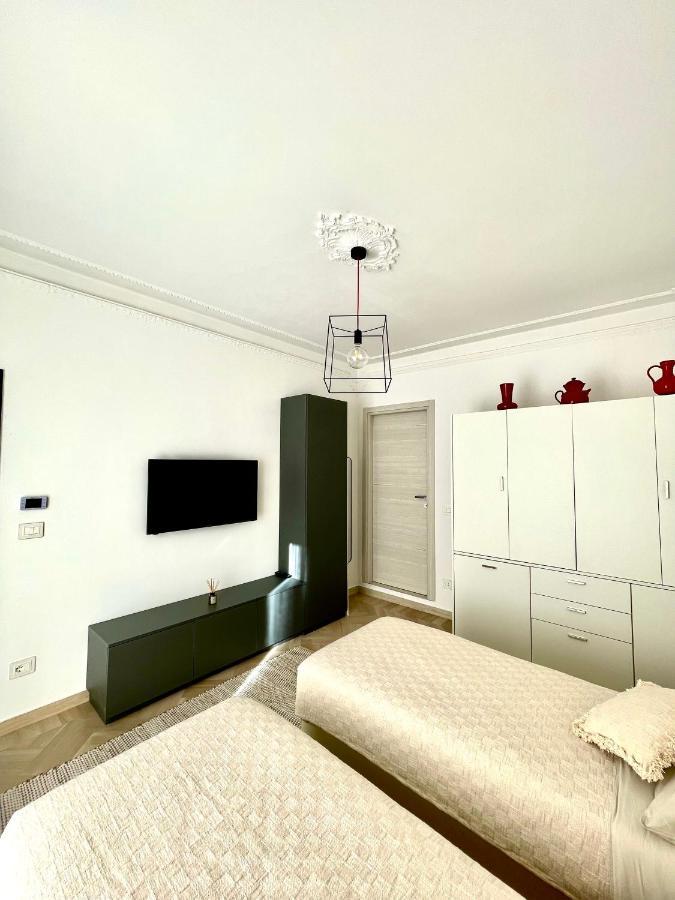 Apartamento Casa Rafanelli Monforte dʼAlba Exterior foto
